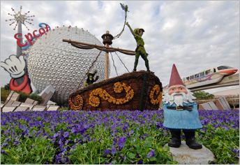Travelocity Roaming Gnome visits Epcot